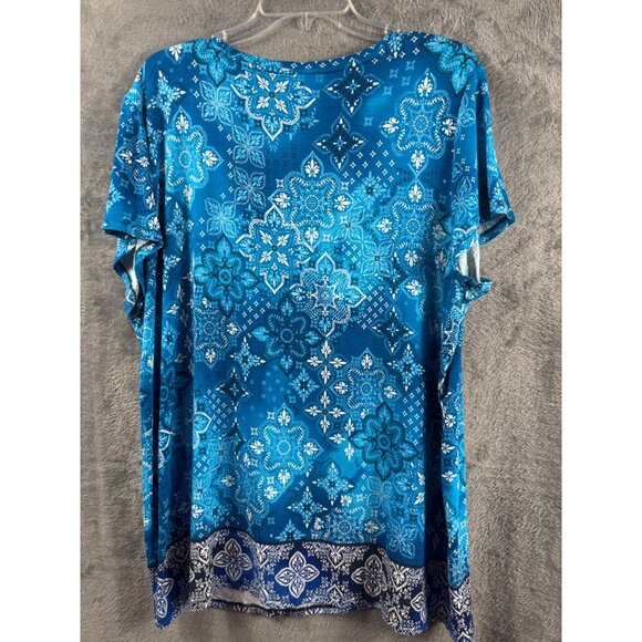 Westport Woman 2X Blue V-Neck Floral Print Short Sleeve Top Rayon/Spandex Blend - Picture 2 of 7